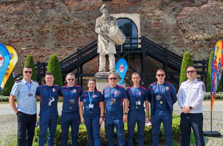 FOTO Pompierii vrânceni, prezenți la concursul „Cel mai puternic pompier” 2026, desfășurat la Alba Iulia