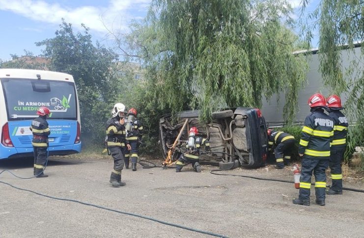 FOTO Exercițiu cu forțe și mijloace în teren pentru gestionarea unei situații de urgență complexe