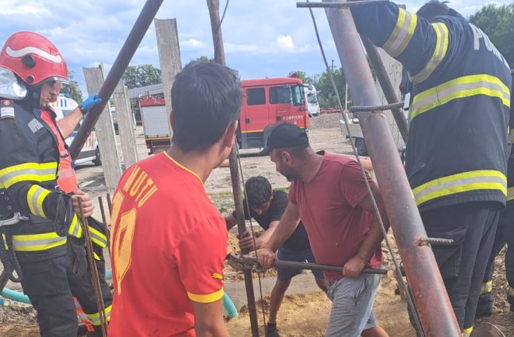 ULTIMA ORĂ Tânărul prins sub un mal de pămănt a murit
