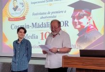 FOTO Elevul de 10 de la bacalaureat, premiat de Liceul Teoretic ”Ioan Slavici” din Panciu premiere cosmin nor
