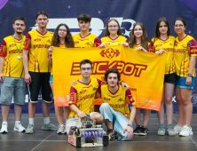 Echipa de robotică a Colegiului Național „Unirea” a câștigat competiția internațională FIRST Robotics Initiative de la Timișoara 1 premiu brickbot 1