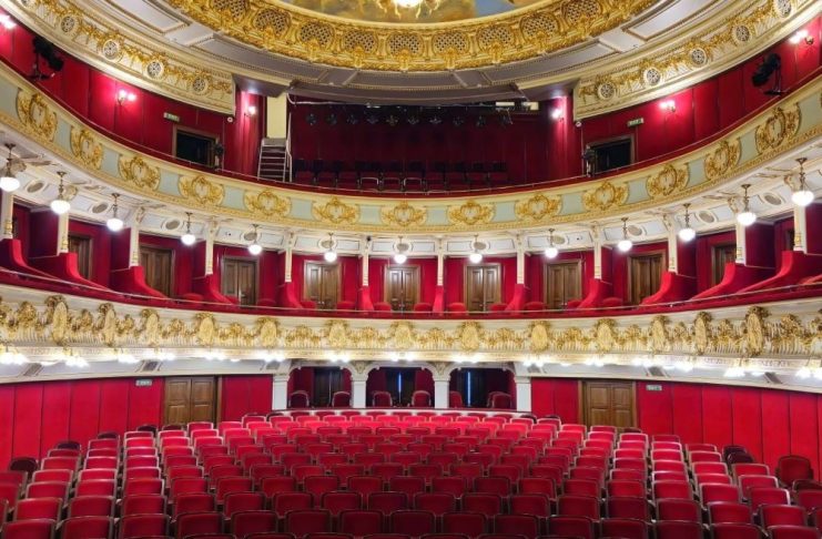 Teatrul ”Mr. Gh. Pastia”, o reorganizare cu argumente, controverse și semne de întrebare