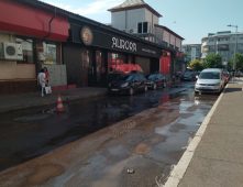 FOTO Un ”lac” în spatele Catedralei Ortodoxe din Focșani 2 teava sparta apa