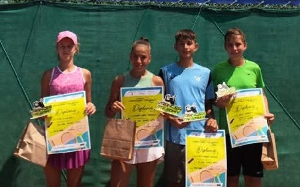 Tenis: câștigătorii probei de simplu la Junior Vrancea Trophy