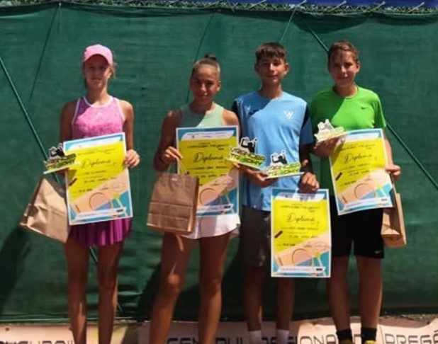 Tenis: câștigătorii probei de simplu la Junior Vrancea Trophy