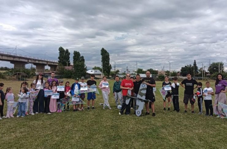 FOTO Culoare, bucurie și pasiune pentru zbor la Festivalul Zmeielor de la Mărășești