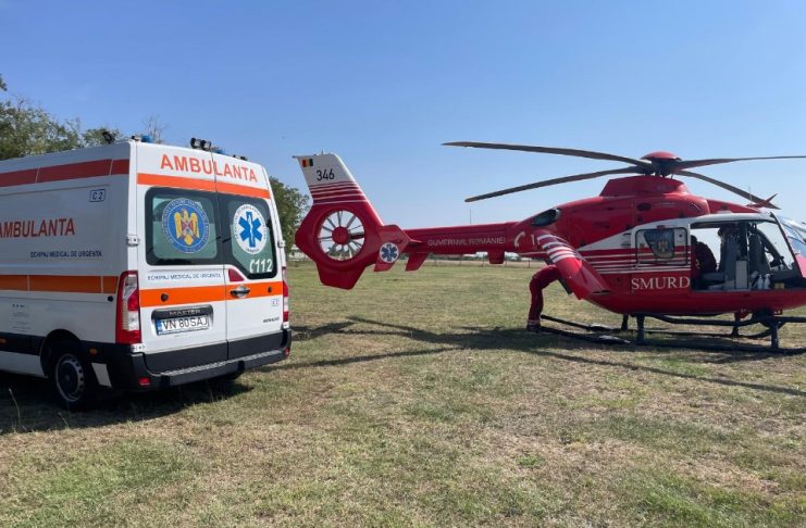 Tânărul rănit grav în accidentul de azi noapte, transferat la București cu un elicopter SMURD