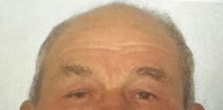 L-ați văzut? Un bătrân a plecat de la Spitalul Județean din Focșani și e de negăsit