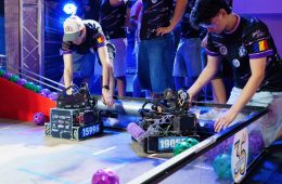 FOTO Brickbot de neînvins la cea mai mare competiție de roboticǎ din off-season 2 brickbot