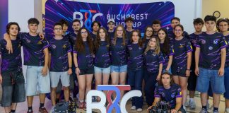 FOTO Brickbot de neînvins la cea mai mare competiție de roboticǎ din off-season