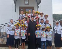 FOTO Tabăra de vară „La noi acasă” – prilej de formare, comuniune și bucurie pentru copiii din Parohia Verdea 3 copii biserica verdea 3