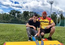 Un tânăr pasionat de aeromodelism din Suceava și-a găsit a doua familie în Vrancea emanuel radauti aeromodele
