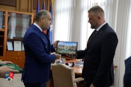 FOTO Primul pas pentru un acord de cooperare între județul Vrancea și regiunea Cernăuți din Ucraina 2 halici oficial cernauti 1
