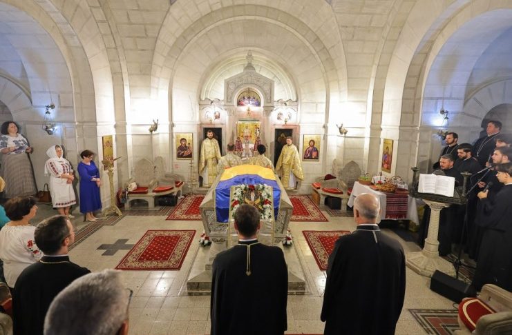 FOTO Slujbă de hram la capela Mausoleului Mărășești, oficiată de ÎPS Ciprian