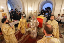 FOTO Slujbă de hram la capela Mausoleului Mărășești, oficiată de ÎPS Ciprian 5 mausoleu marasesti ciprian 4
