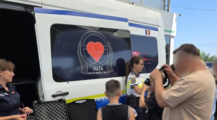 FOTO Activități de informare și prevenire pe linie rutieră, la Adjud