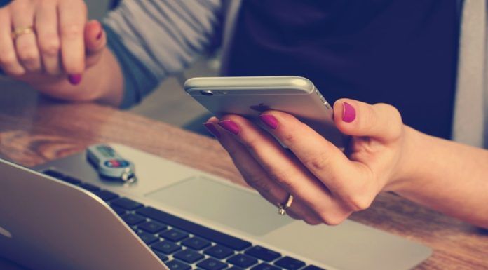 De la ghișeu la telefon: lucrurile pe care nu mai trebuie să ieșim din casă ca să le facem