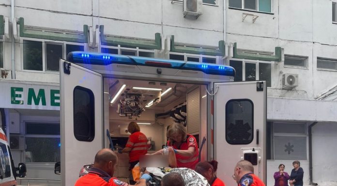 Bărbat cu arsuri grave pe corp, transportat la spital