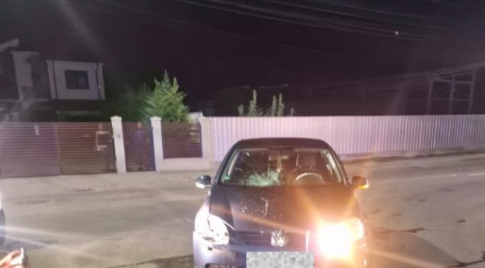 Copil de 15 ani, transportat la spital după un accident cu trotineta