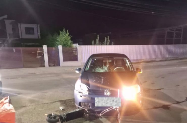 Copil de 15 ani, transportat la spital după un accident cu trotineta