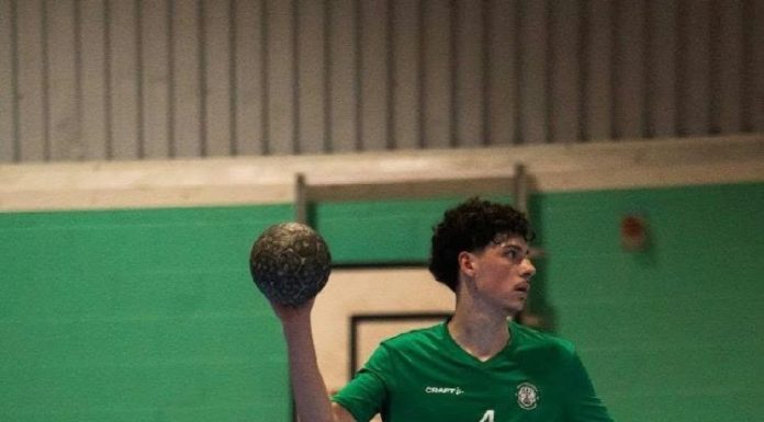 FOTO-VIDEO Tânăr cu origini vrâncene, în lotul de handbal U18 al Marii Britanii