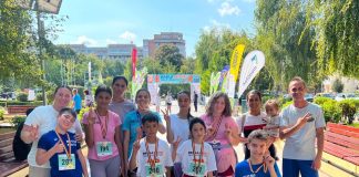 FOTO Tinerii alergători din Nănești și Bordeasca, participanți la Semimaratonul Brăila 2026
