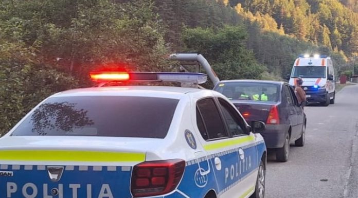 Un bărbat a murit după ce a căzut de pe o punte