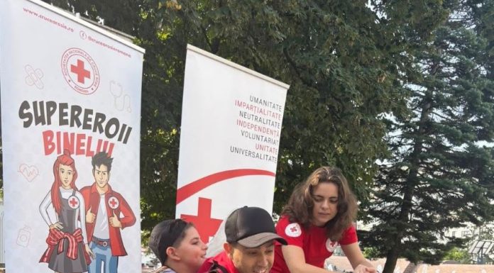 Voluntarii Crucii Roșii Vrancea, în stradă, de Ziua Mondială a Primului Ajutor