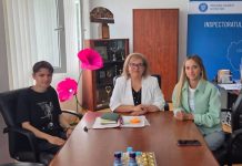 Elevii de 10 de la bacalaureat și-au ridicat premiul oferit de Guvern, prin intermediul Inspectoratului Școlar Vrancea elevi 10 bacalaureat 1