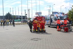 FOTO Exercițiu cu forțe și mijloace în teren, desfășurat la un operator economic din municipiul Focșani 3 exercitiu isu 1