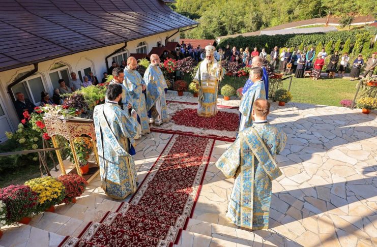 FOTO Sărbătoarea hramului la Mănăstirea Recea