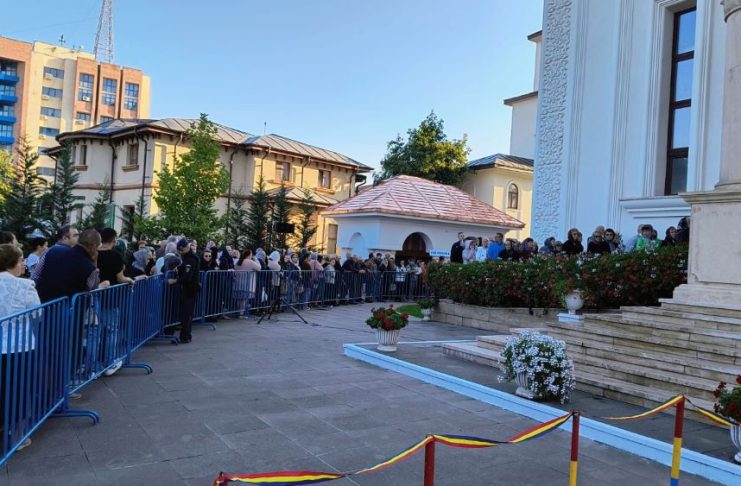 FOTO Manifestări religioase desfășurate în siguranță, în weekend / Urmează manifestările de la Mănăstirea Brazi