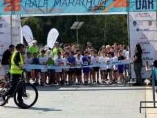 FOTO Tinerii alergători din Nănești și Bordeasca, participanți la Semimaratonul Brăila 2026 1 semimaraton braila 1