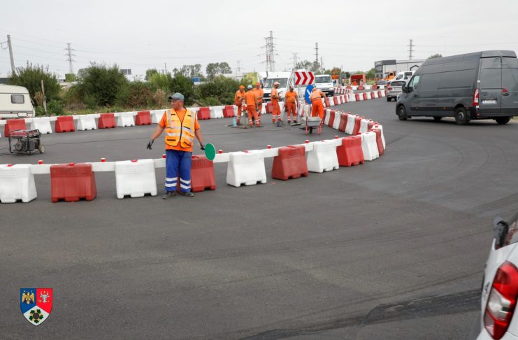 FOTO Sens giratoriu provizoriu la intersecția DJ 205S – DN 2M – DN 2D
