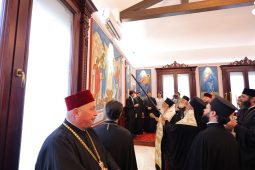 FOTO Fragment din lemnul Sfintei Cruci adus spre închinarea credincioșilor vrânceni și sfințirea sediului Protoieriei Focșani I 6 sfintire protoierie