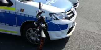 VIDEO Polițiștii vrânceni, către copiii care folosesc trotineta electrică: ”Fiți cool, purtați casca și aveți grijă de viața voastră! Un „Like” pe internet nu valorează cât viața voastră!”