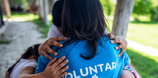 ”Ajungem MARI” caută 20 de voluntari care să fie modele pentru copiii instituționalizați din Vrancea