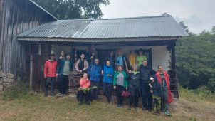 FOTO ”Voluntariatul văzut de aproape la…Dor de Vrancea”, o experiență despre implicare, diversitate și comunitate 1 voluntari djst 6