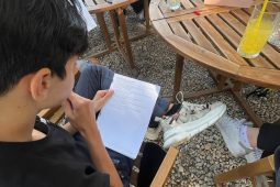 FOTO 100 de copii și tineri din sistemul de protecție învață să folosească tehnologia pentru a avea o viață independentă și a se integra pe piața muncii 3 Ateliere de educatie digitala pentru tinerii institutionalizati 4