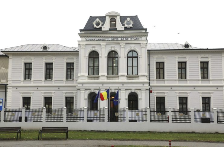 FOTO S-a inaugurat clădirea renovată a Centrului Militar Zonal Vrancea / O clădire istorică renaște, iar memoria eroilor merge mai departe!