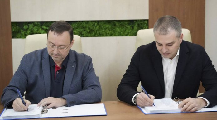 S-a semnat contractul de concesiune pentru amenajarea parcărilor și benzinăriilor de pe Autostrada Moldovei, zona Milcovul