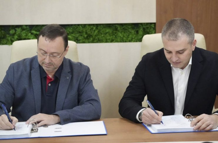 S-a semnat contractul de concesiune pentru amenajarea parcărilor și benzinăriilor de pe Autostrada Moldovei, zona Milcovul