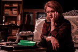 ”Mici crime conjugale”, la preț redus, la Teatrul Focșani 2 crime conjugale 2