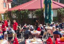 FOTO Excursie pentru câteva zeci de seniori din centrele medico-sociale ale Crucii Roșii Vrancea, de Ziua Internațională a Persoanelor Vârstnice crucea rosie pensionari 2
