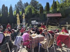 crucea rosie pensionari 3