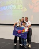 Trei ani consecutivi pe podiumul de aur! Daniel Sava, micul campion din Focșani la Olimpiada Smartykids, care impresionează la nivel național 1 daniel sava profesoare