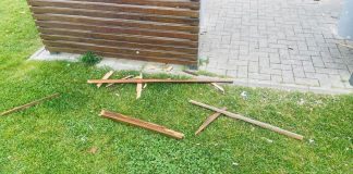 FOTO Parcul din Suraia, vandalizat de copii / Părinții sunt buni de plată