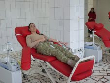 FOTO Zeci de militari focșăneni au trecut pragul Centrului de Transfuzie Sanguină Focșani pentru a dona sânge 2 donare sange 2