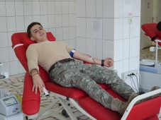 FOTO Zeci de militari focșăneni au trecut pragul Centrului de Transfuzie Sanguină Focșani pentru a dona sânge 1 donare sange 3