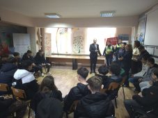 FOTO Despre alegeri, responsabilitate și curajul de a spune NU drogurilor 2 elevi antidrog 3